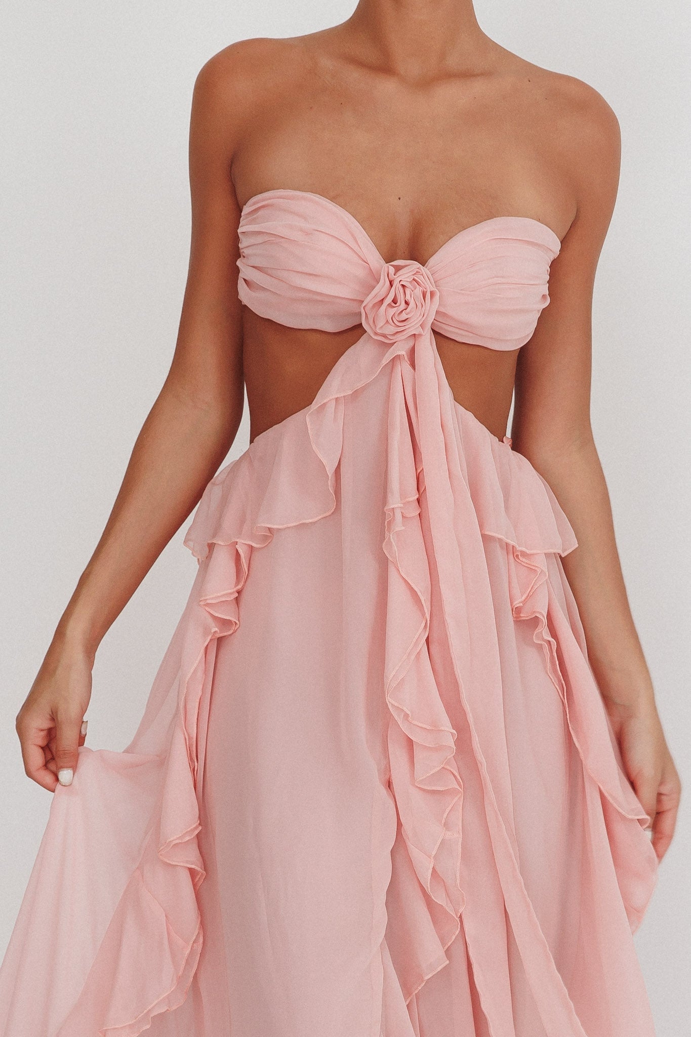 Sally | Cut - Out Ruffle Maxi Dress Blush - Lora Toronto
