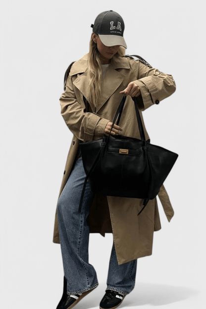 Clio Handbag with Classic Structure - Lora Toronto