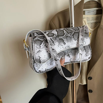 The Noir Crossbody Bag - Lora Toronto