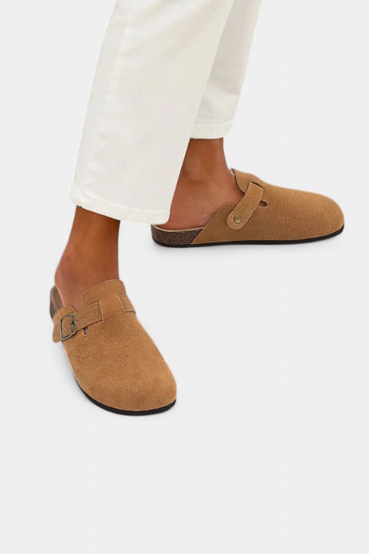 Tia Robust Suede Clogs - Lora Toronto